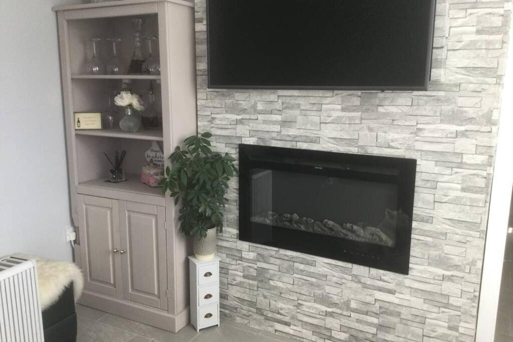 Leafy Lytham Central Lovely Ground Floor 1 Bedroom Apartment With Private Garden In Lytham Dog Friendly Lytham St Annes Ngoại thất bức ảnh