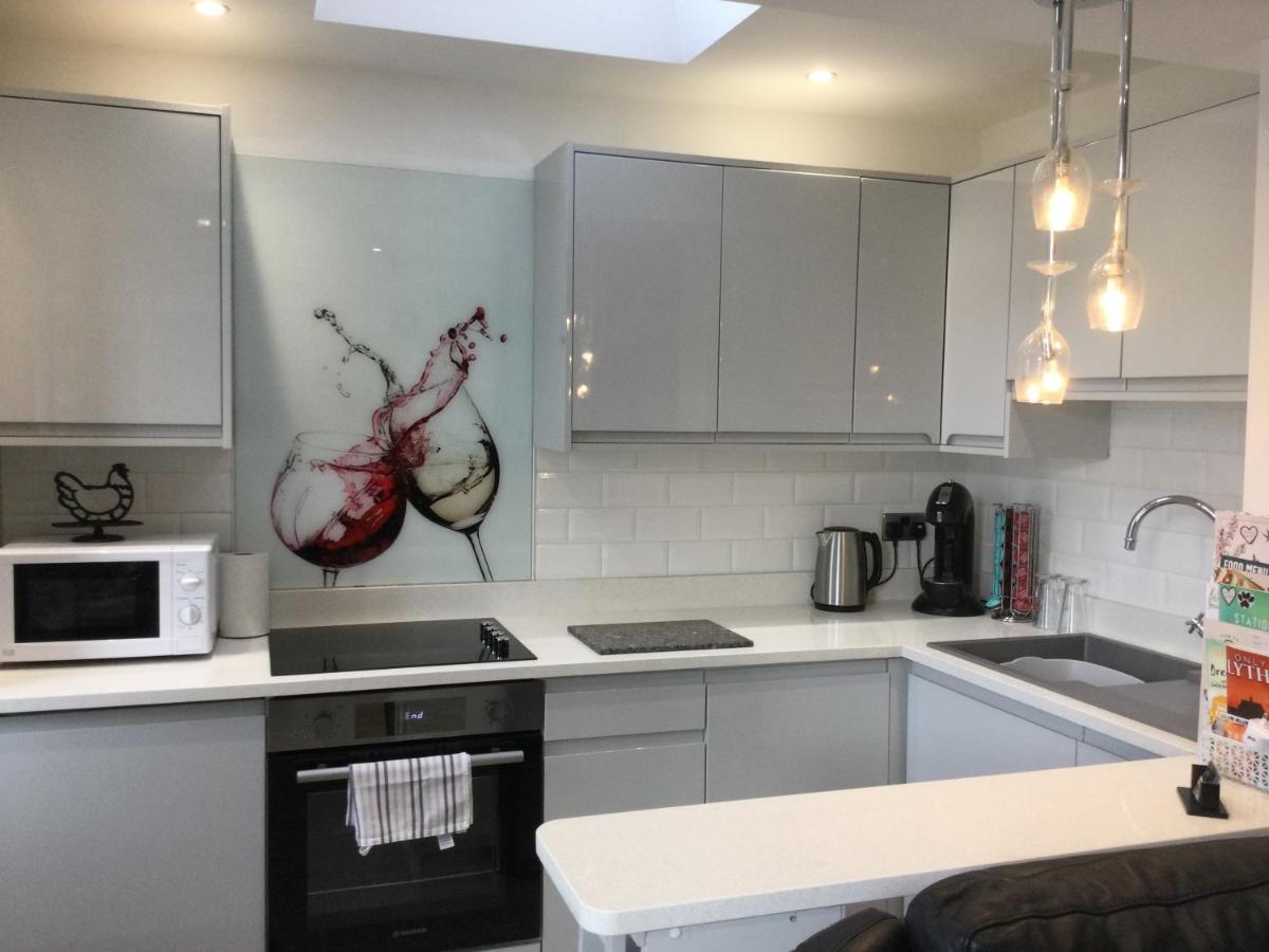 Leafy Lytham Central Lovely Ground Floor 1 Bedroom Apartment With Private Garden In Lytham Dog Friendly Lytham St Annes Ngoại thất bức ảnh