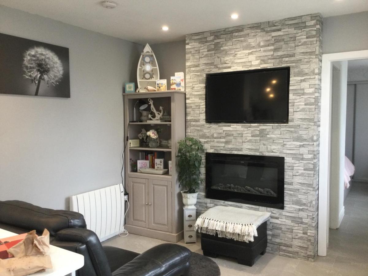 Leafy Lytham Central Lovely Ground Floor 1 Bedroom Apartment With Private Garden In Lytham Dog Friendly Lytham St Annes Ngoại thất bức ảnh