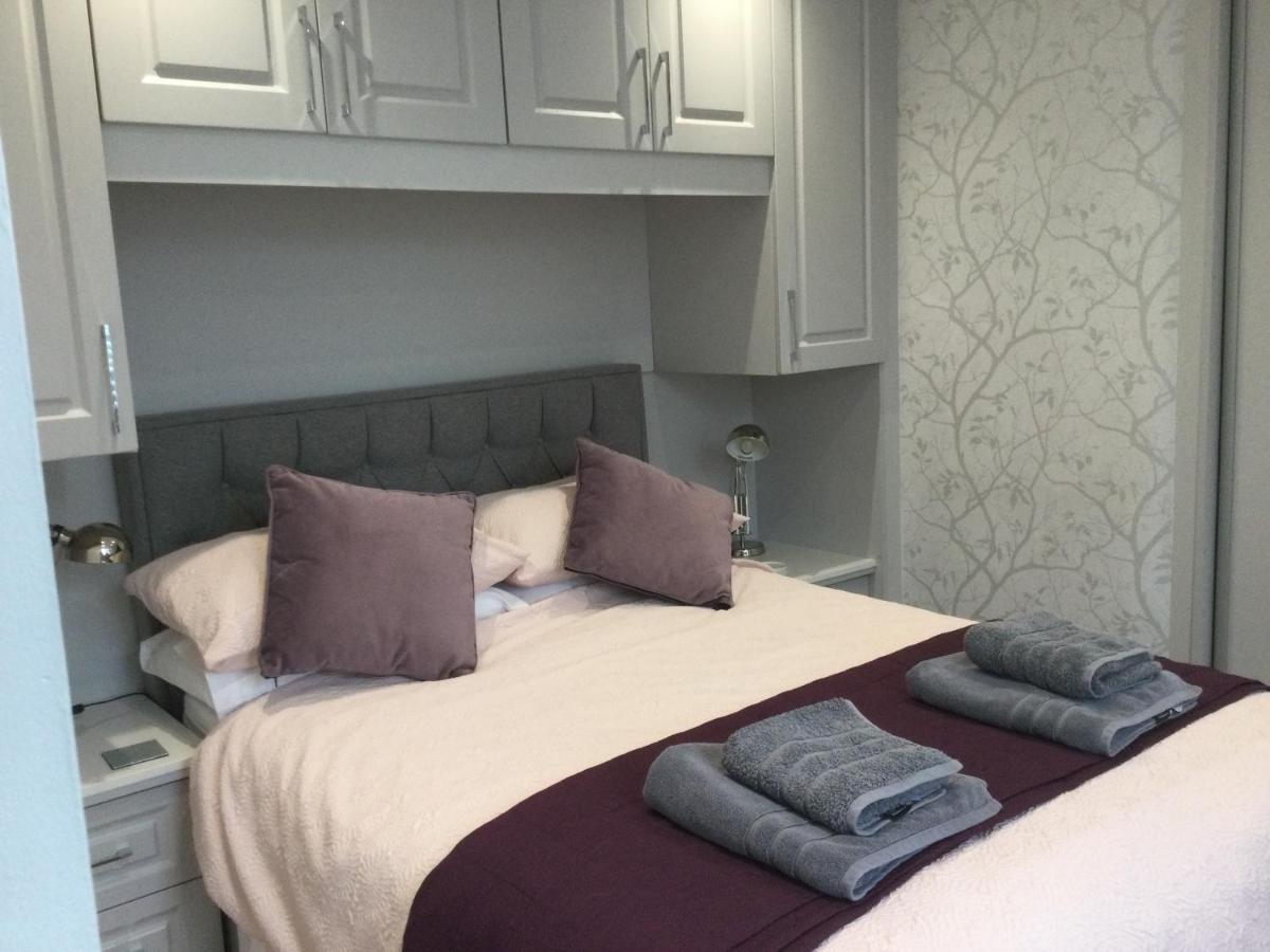 Leafy Lytham Central Lovely Ground Floor 1 Bedroom Apartment With Private Garden In Lytham Dog Friendly Lytham St Annes Ngoại thất bức ảnh